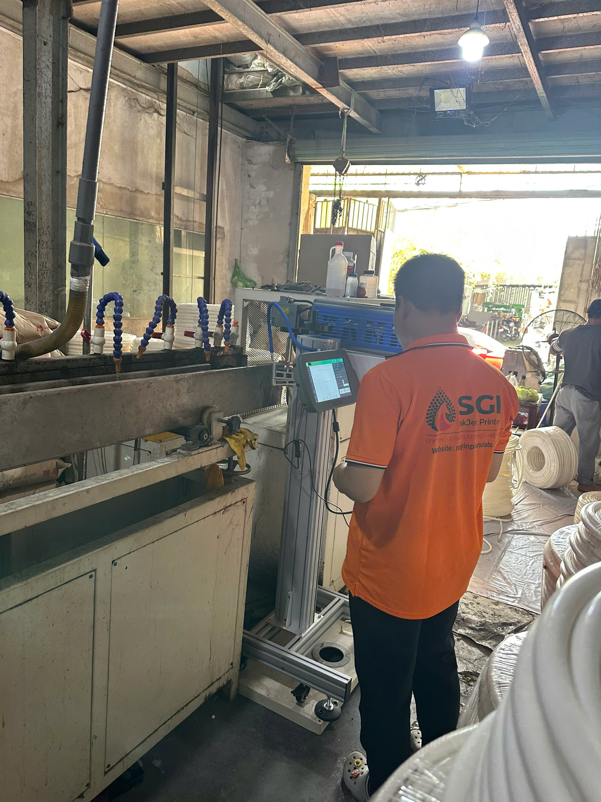 MÁY IN KHẮC LASER - GIẢI PHÁP ĐÁNH DẤU HIỆN ĐẠI CHO MỌI DOANH NGHIỆP